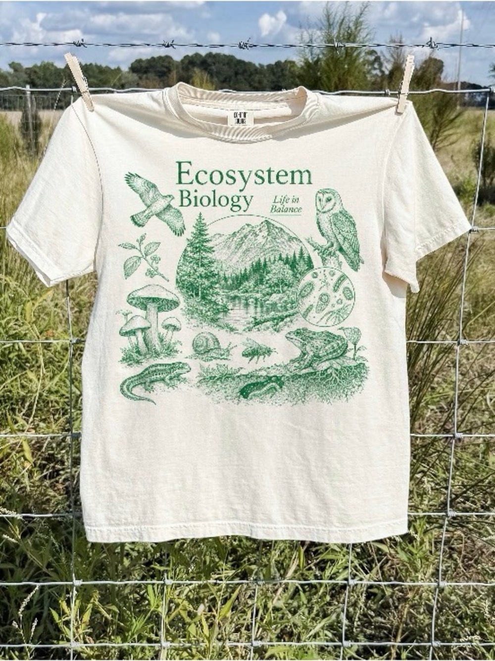 Ecosystem Biology Vintage 90s Ecology Nature Tee, Academic Earth Lover T-Shirt